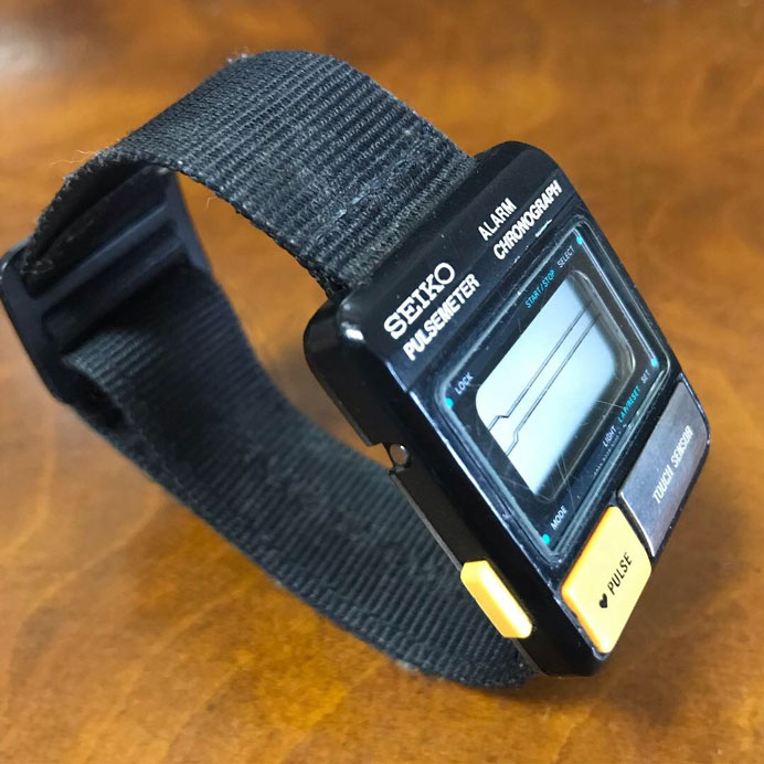 36年前に既に心拍数を計測できたスマートウォッチの先駆け - 自炊自賛