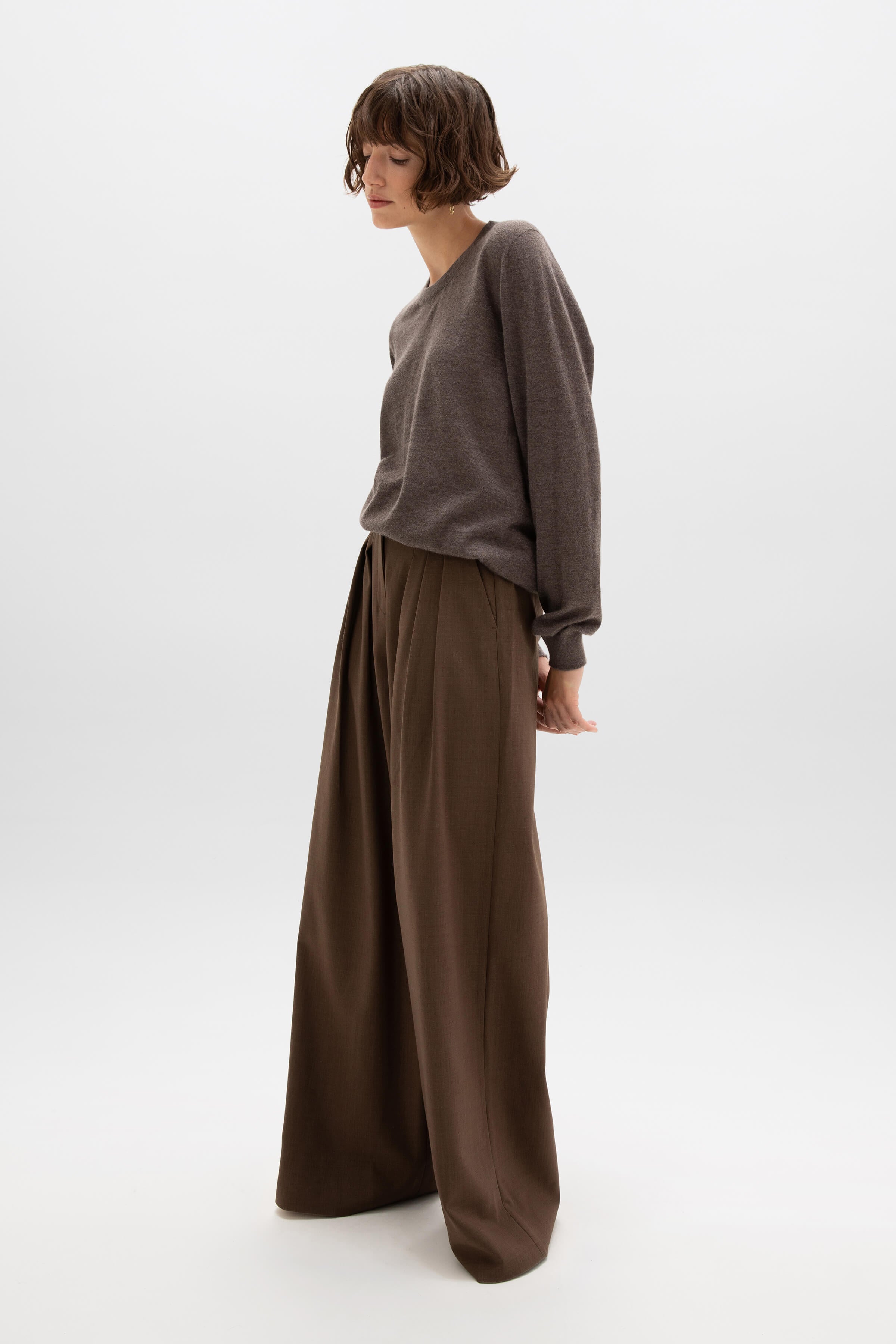 Ash Superfine Cashmere Sweater | Men's Cashmere | Johnstons of Elgin