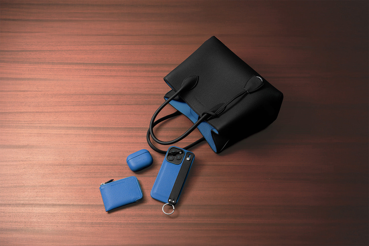 新作】ストラップ付 ジップカードホルダー