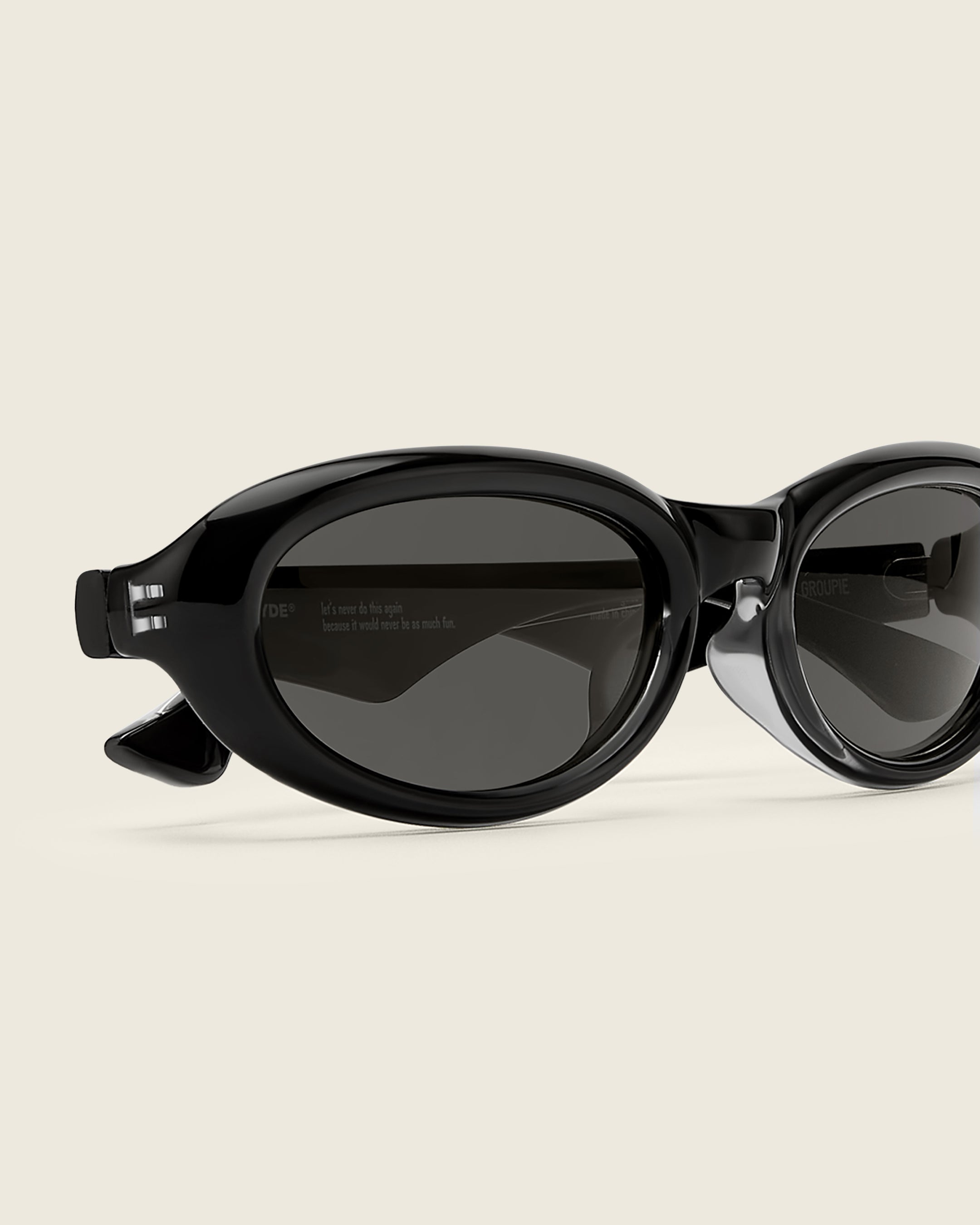 Groupie.Black.Black.Hype1.jpg?