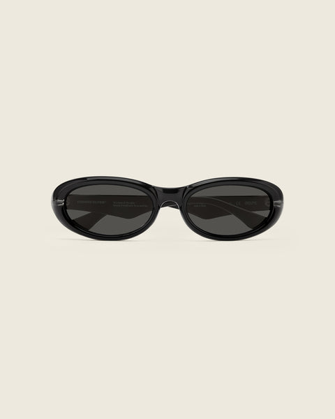 Groupie.Black.Black.