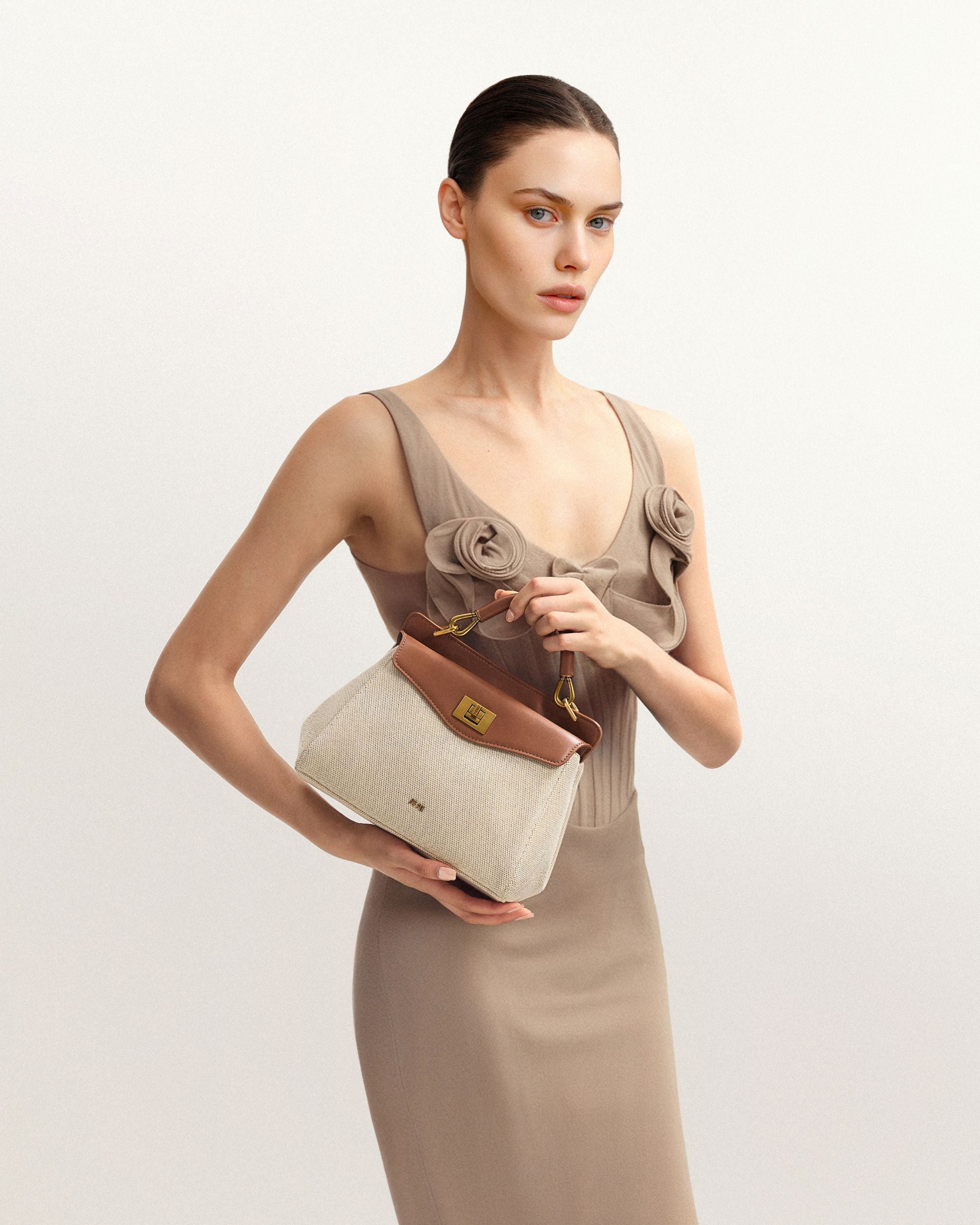 Lucia クラシック・トップハンドバッグ - ブラウン・キャンバス - JW