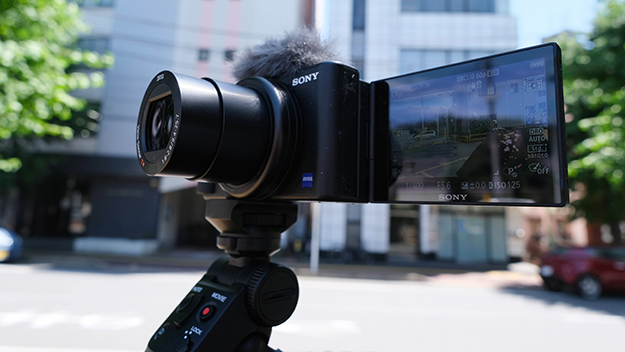 Shoot with Vlog cam]Vol.02 ライブ配信ディレクター視点でみたSony