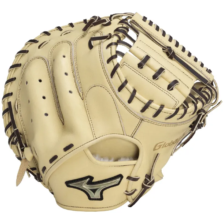 信頼を掴むミズノのキャッチャーミット・プロテクター「號-SAKEBI