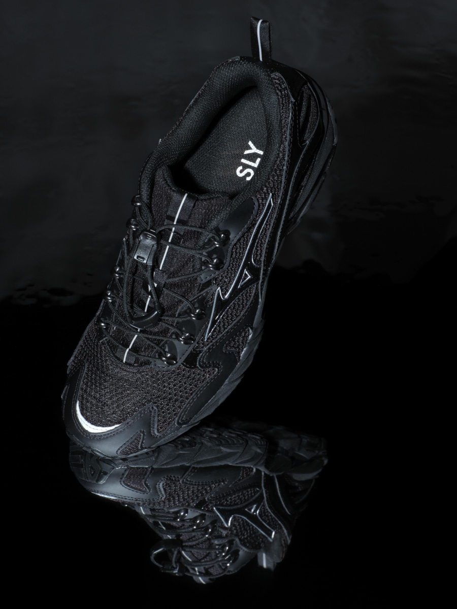 ウィメンズファッションブランド 『SLY（スライ）』 と初タッグを組ん