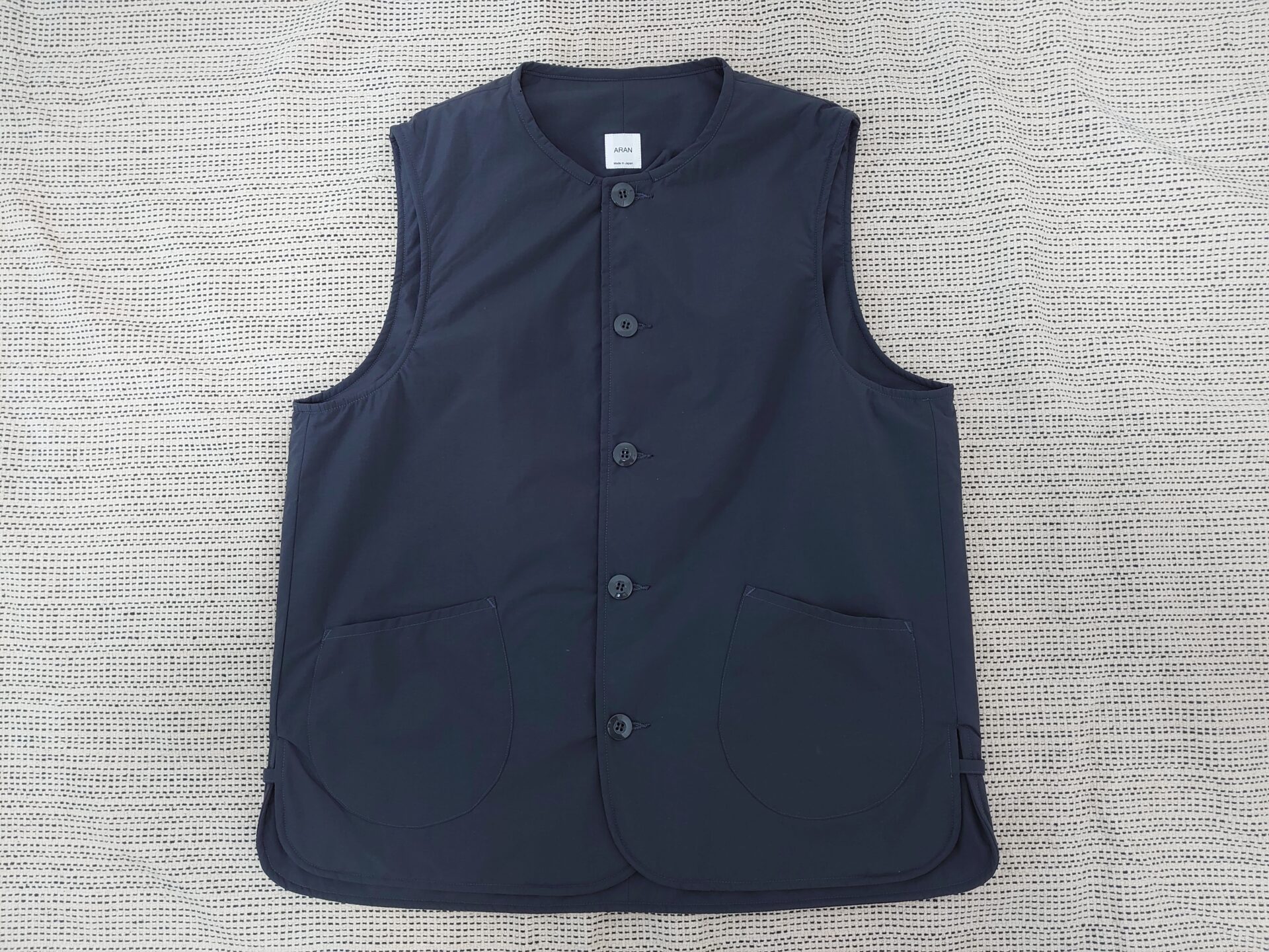 ARANのベストで作る秋冬30代メンズ着こなし術 - DENIM LIFE BLOG