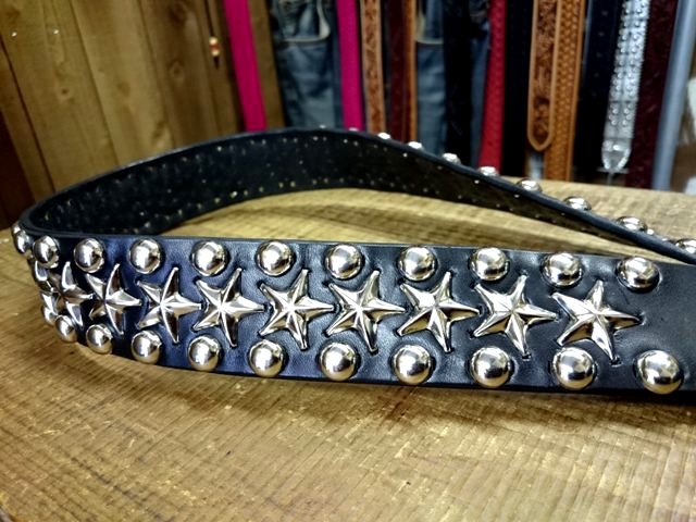 スタッズベルト ラウンド＆シルバースタースタッズベルト 【ブラック】40mm