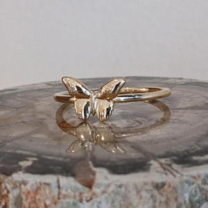 butterfly-ring-with-14k-gold-