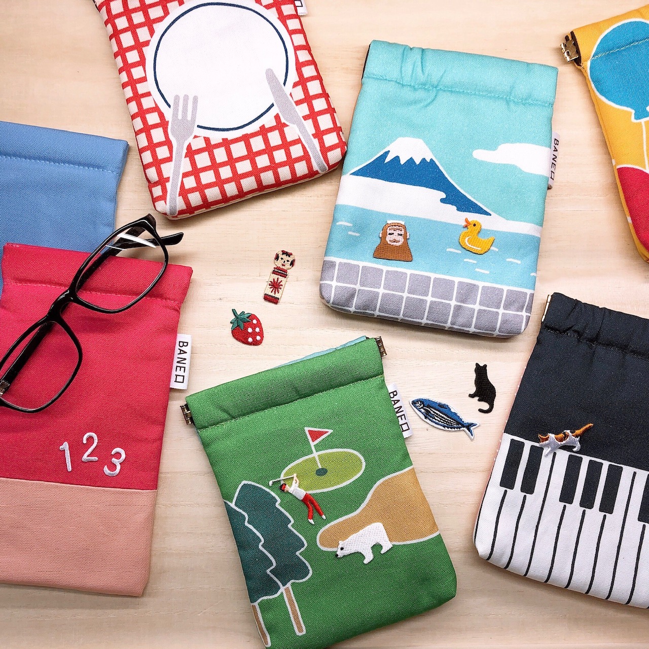 丸の内店】ばねぐちポーチ「BANEロ」期間限定販売：てぬぐいのかまわぬ