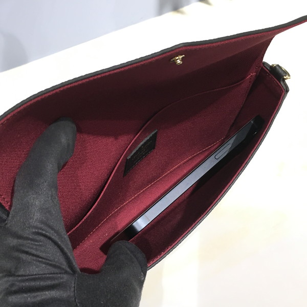 ルイ・ヴィトン】ポシェット・フェリシーの収納力・使い勝手の