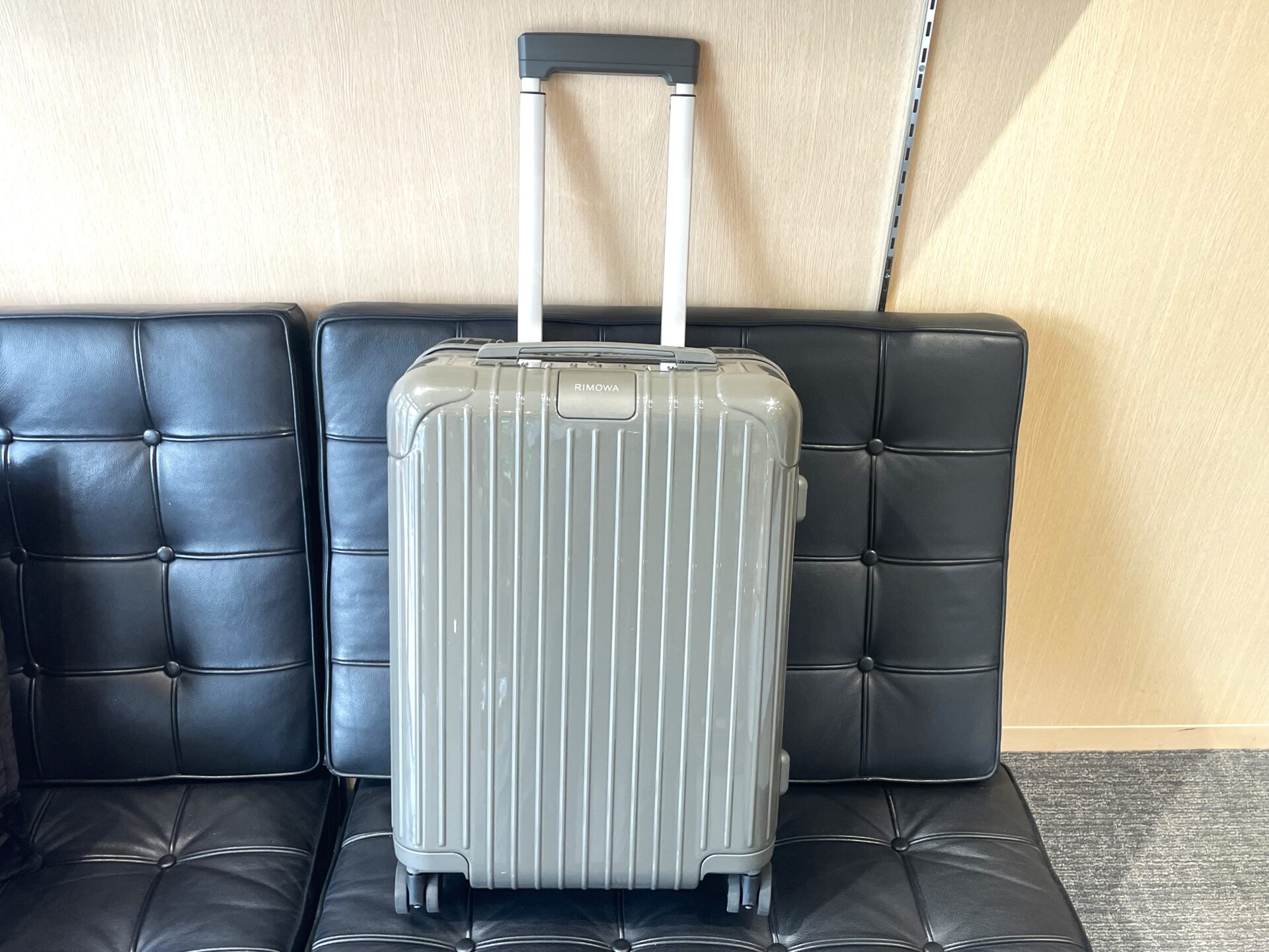 リモア 【RIMOWA】エッセンシャル クラッシック キャビン スーツケース