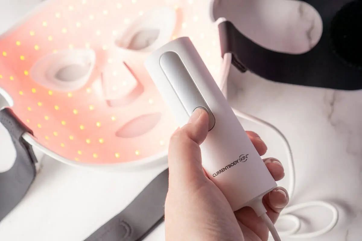 CurrentBody skin LEDライトセラピーマスク シリーズ2がついに販売開始