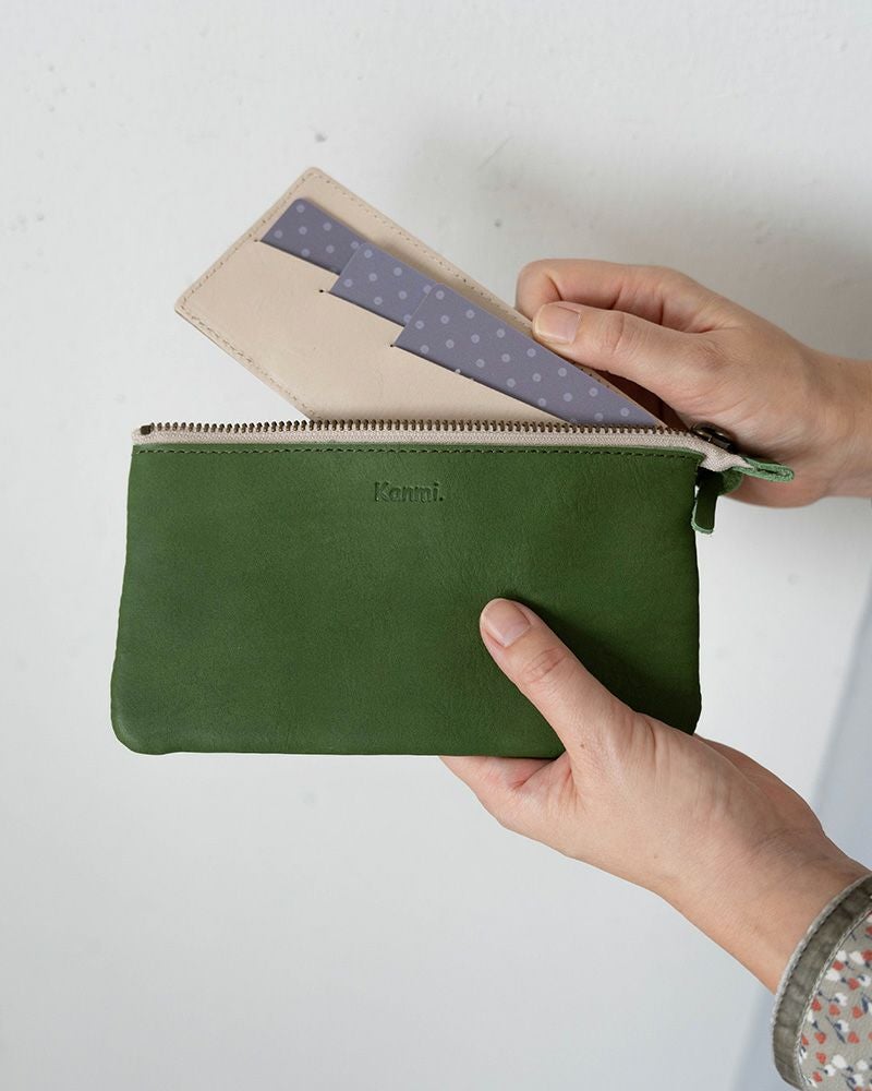 カード収納力アップ！Kanmiのインナーカードケースでスマートなお出かけを
