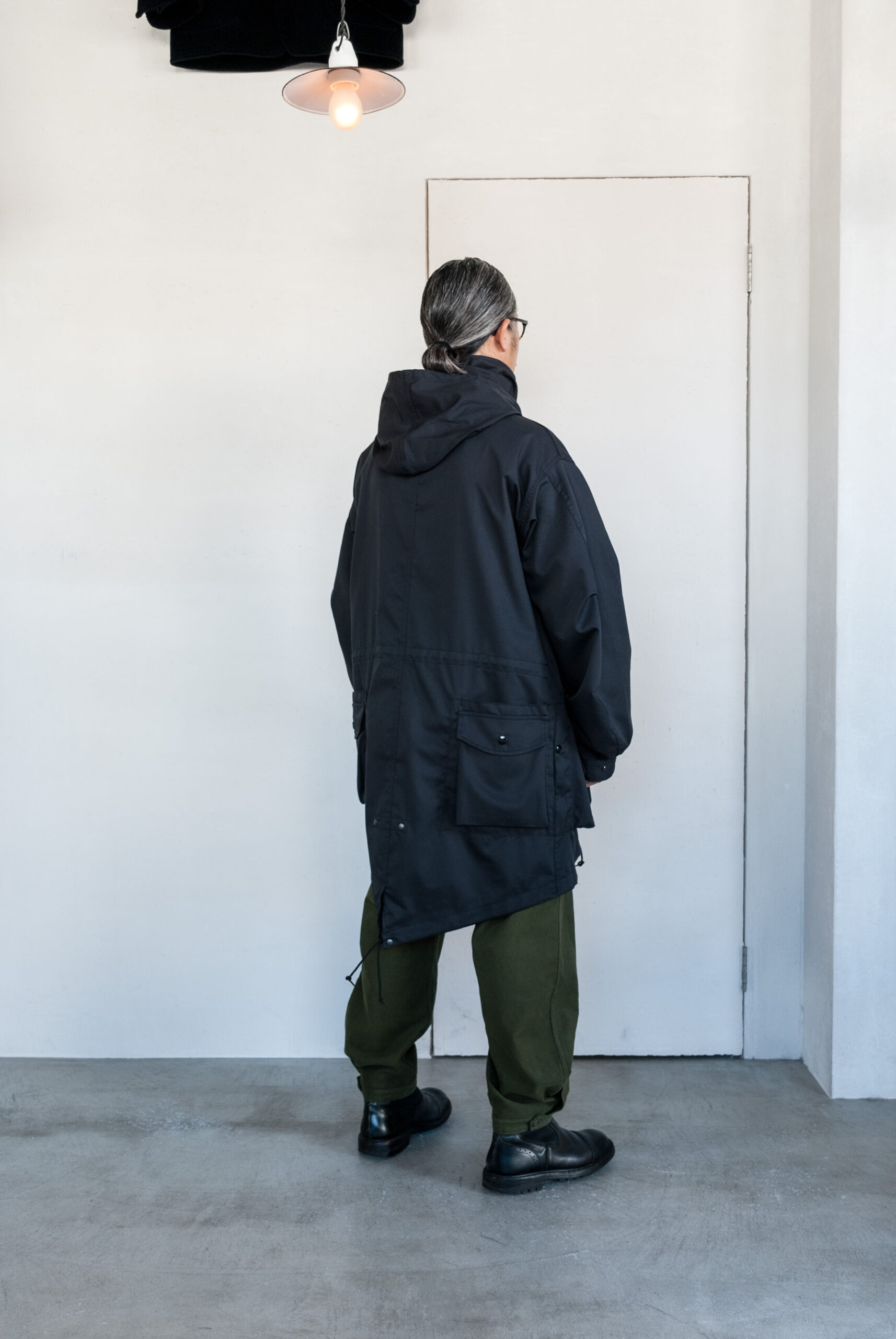 SASSAFRAS Digs Crew Coat British Twill | kado〔カド オノミチ〕