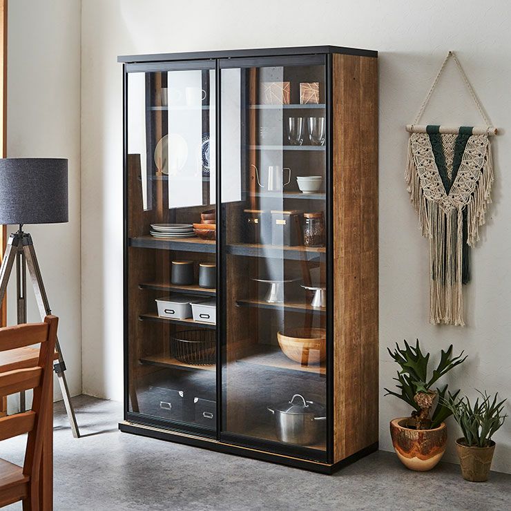 横スライド扉でキッチン導線もスムーズ 扉が選べる大容量引き戸食器棚