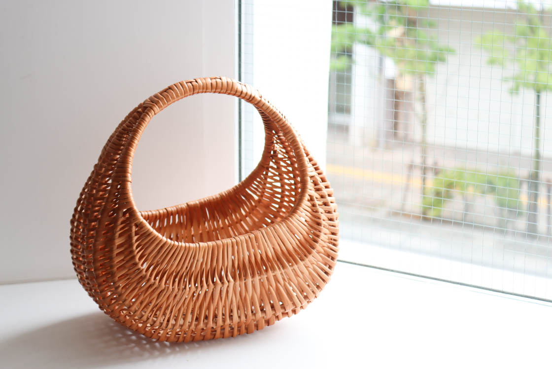 ラトビア ヘン・バスケット (L)