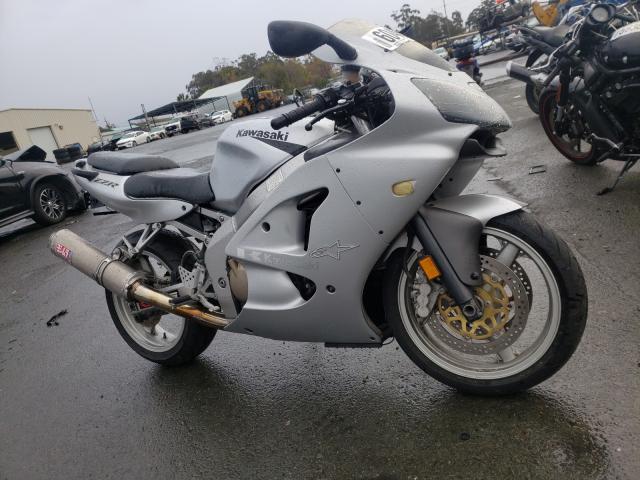 2006 Silver Kawasaki ZX-600 J1  Classic Photos - Kars4kids Garage