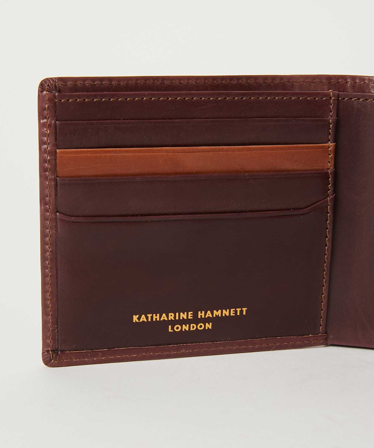 MEN＞ CALF 二つ折り 縦型コンパクトウォレット – KATHARINE HAMNETT