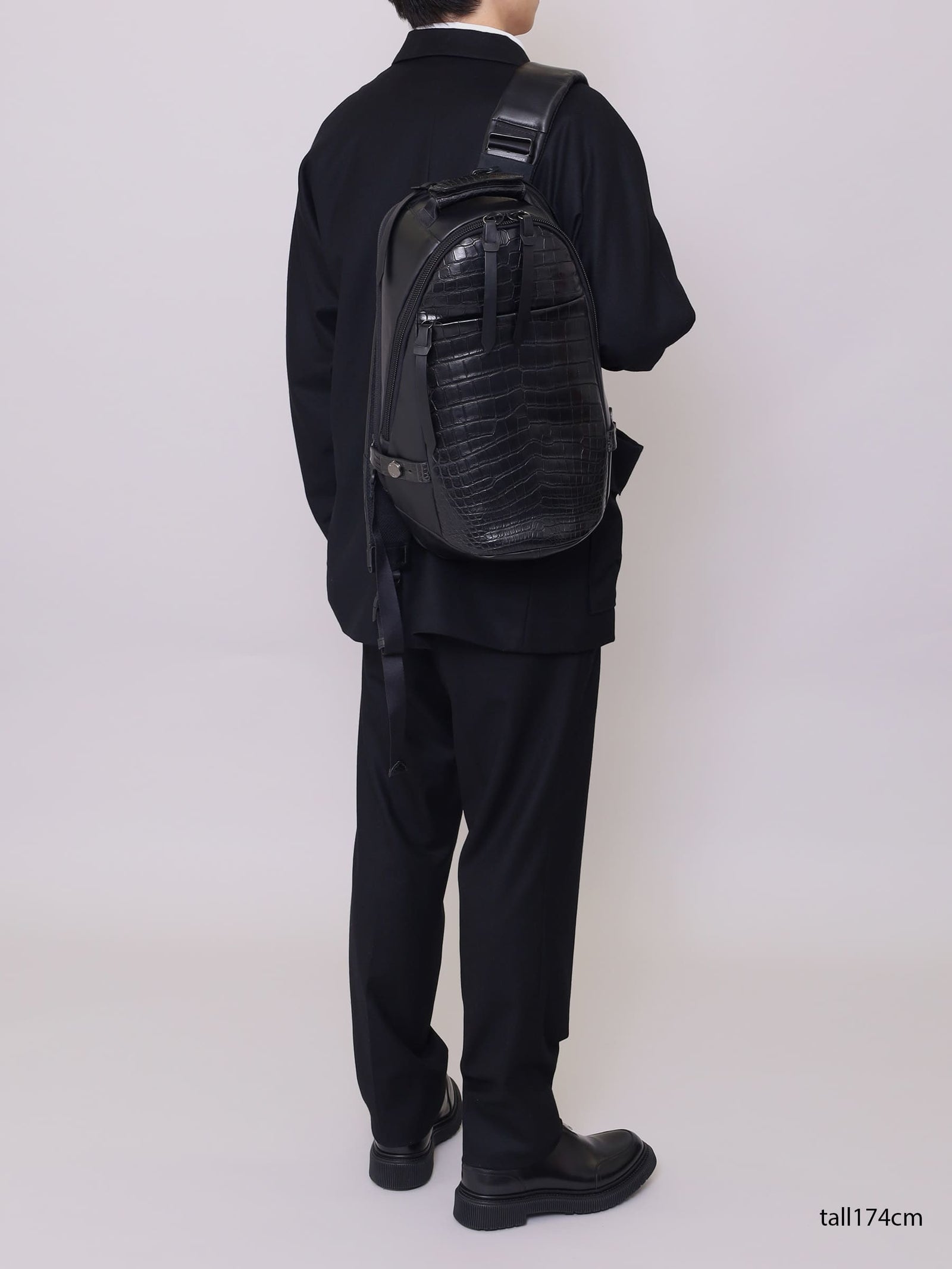 PACK-6 crocodile backpack (for 14inch pc) 革の王様 クロコダイル