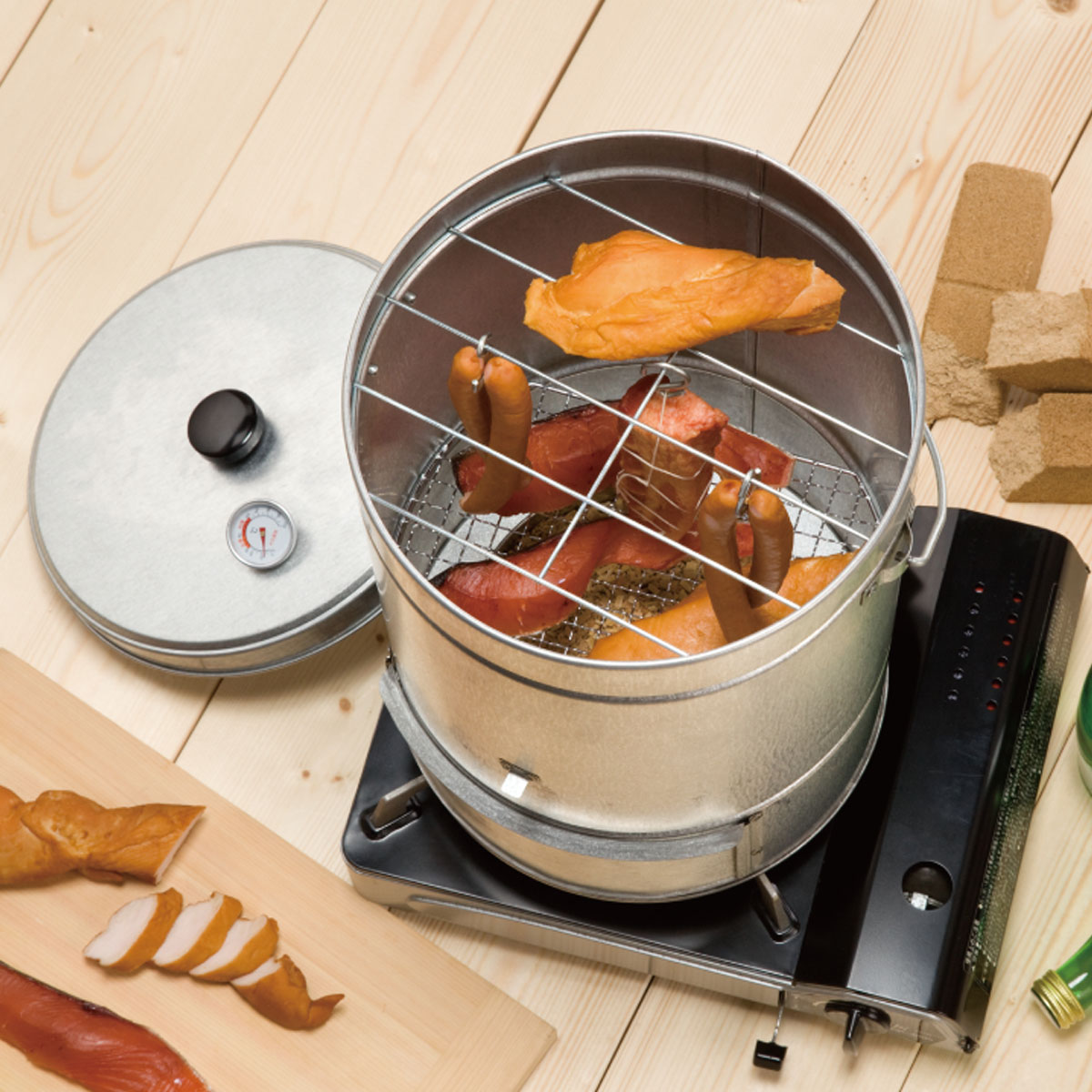 スモーク缶 温度計付【バーベキュー】 | 株式会社カワセ