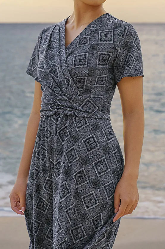 大島紬意匠 ストレッチジャージー】マリリンワンピース– kay me