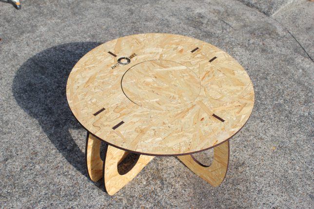 七輪が入れられるドーナツテーブル ゼロデイ ヘキサテーブル ドーナツ