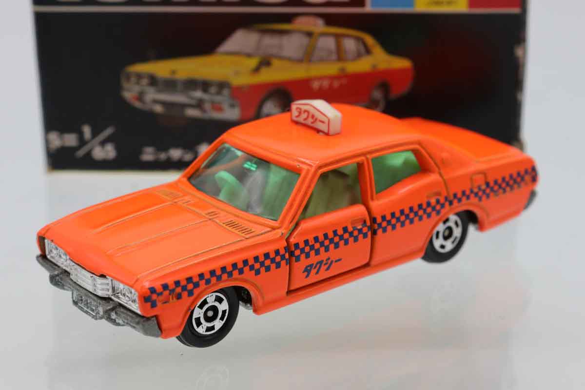 ミニカーショップ ケンボックス トミカ 黒箱☆28☆日産セドリック