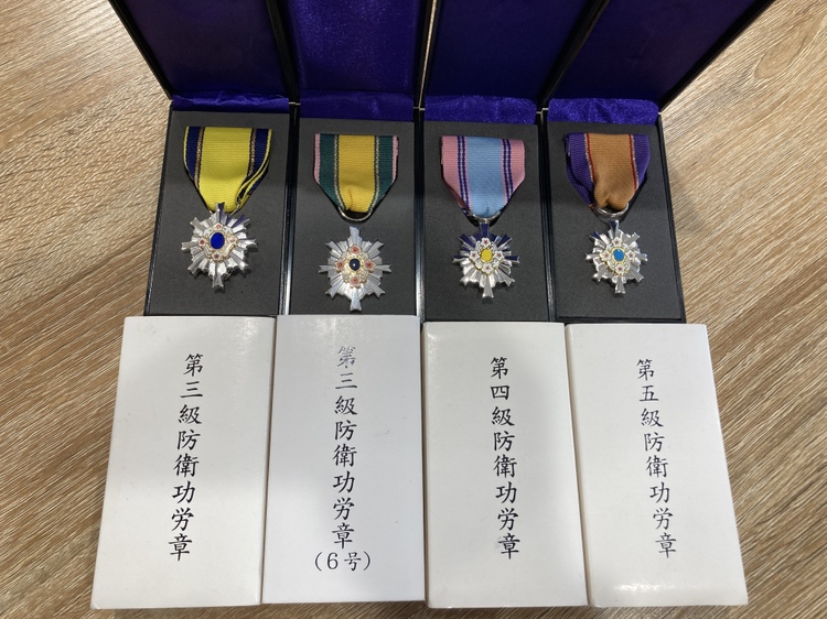防衛功労章 3級～5級 – キングラム