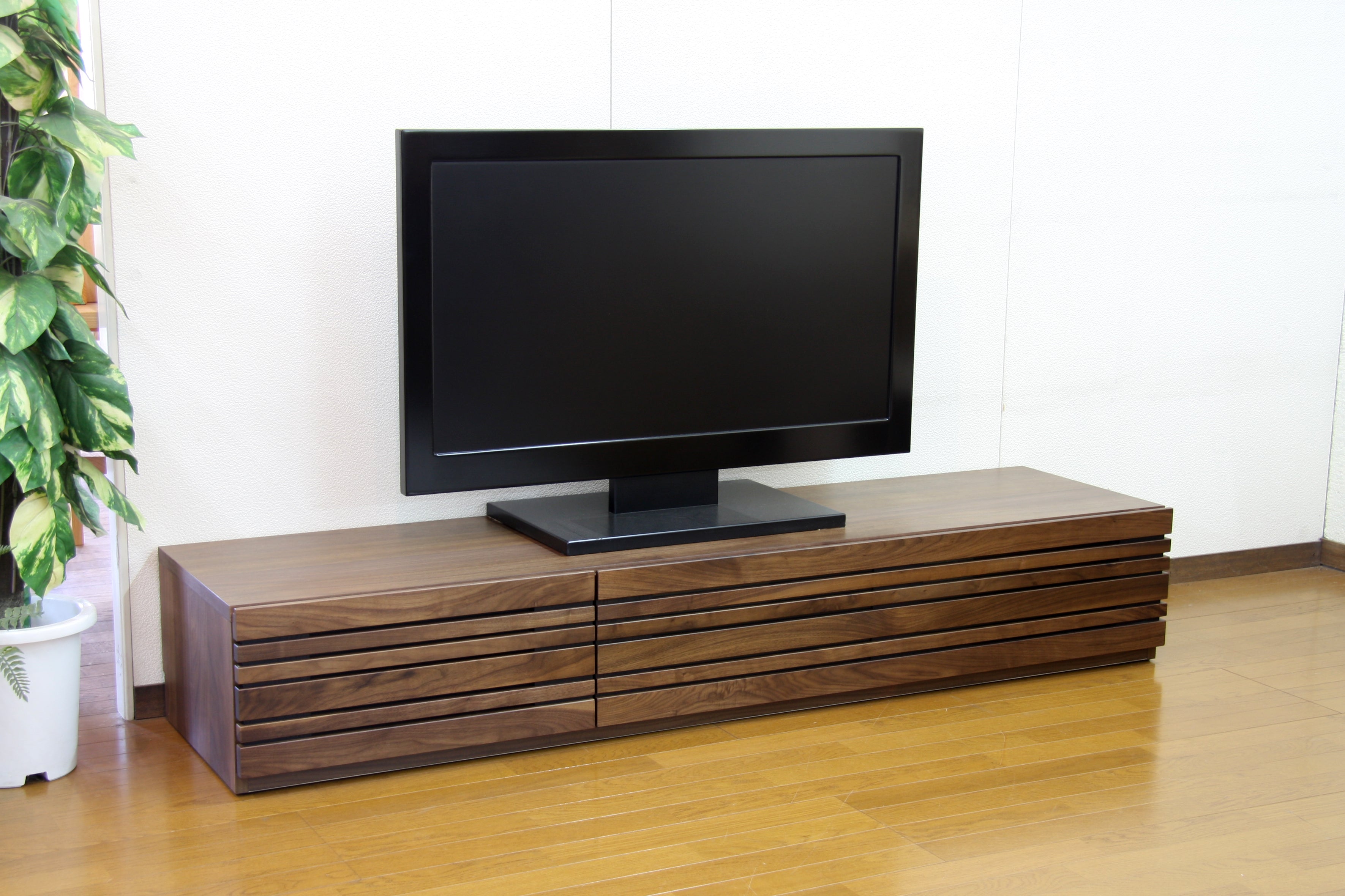 テレビボード オッジオ – 木下家具