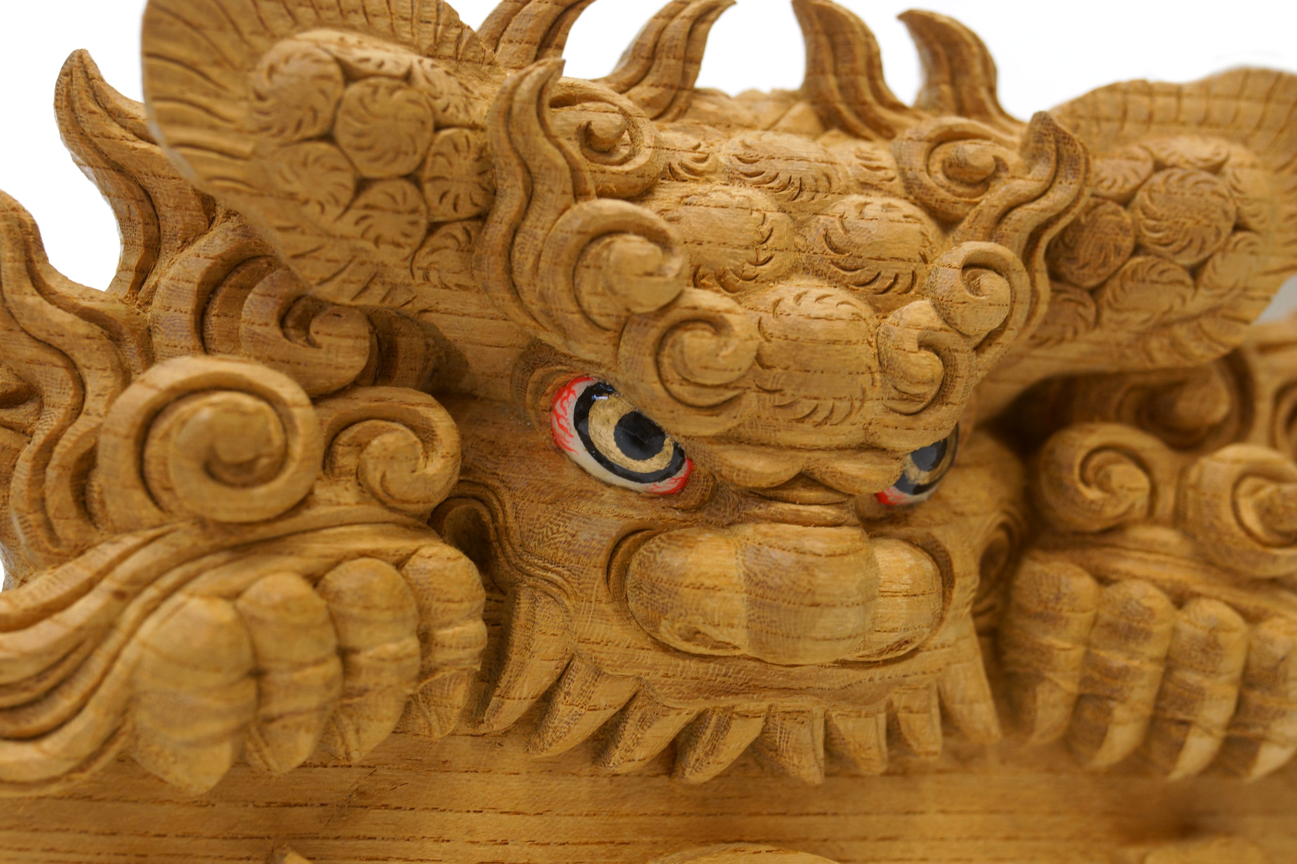 獅噛み表札 | 株式会社木彫前田工房 | 贈答品としても喜ばれる木彫彫刻