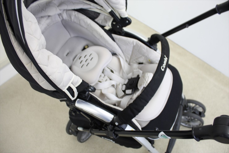 □アンブレッタ 4キャス エッグショック UH【コンビ Combi】 発売日