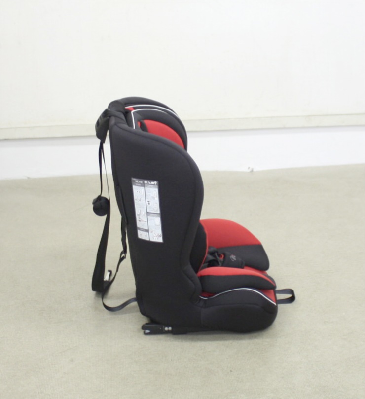 送料無料 マムズキャリーMC-FIX B-231 ISOFIX取付ジュニアシート 1歳頃