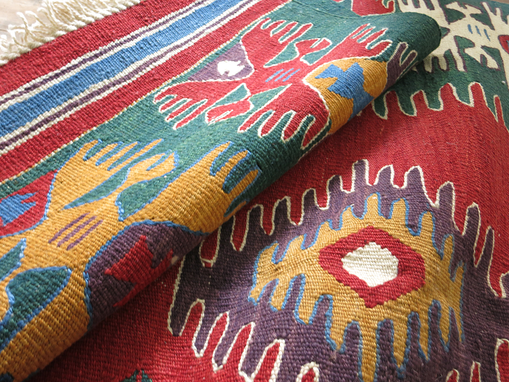 草木染のコンヤキリム – KilimStyle