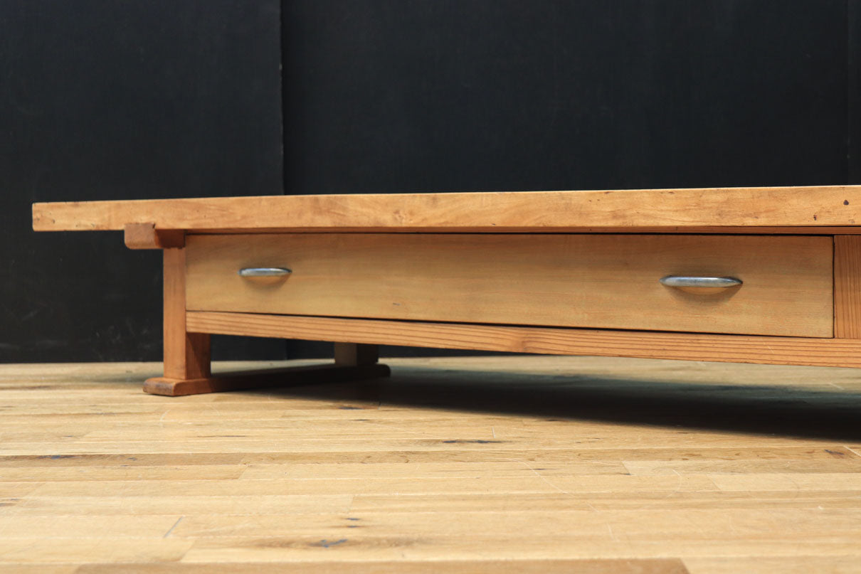 テレビ台に!! 一枚板を使用した頑丈な木地色の裁ち台 BB2241 – 古福庵