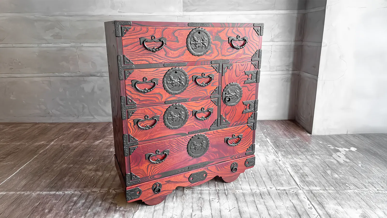 岩谷堂箪笥（いわやどうたんす）とは？欅×南部鉄が生む重厚美の歴史