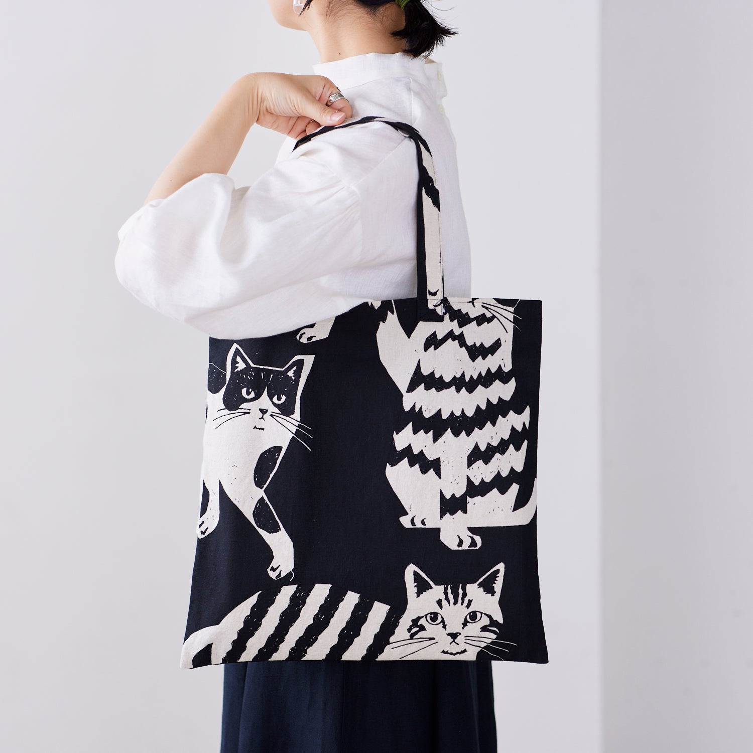 NekoNoe echino CAT CAT Canvas EYX-91000-101 – Kokka USA, Inc.