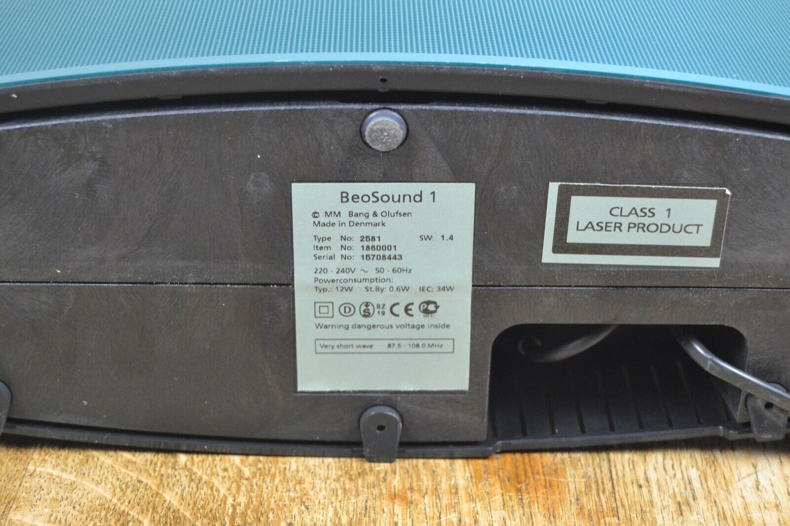 BeoSound 1 Portable CD/Tune + Wall bracket + Beo 4 remote