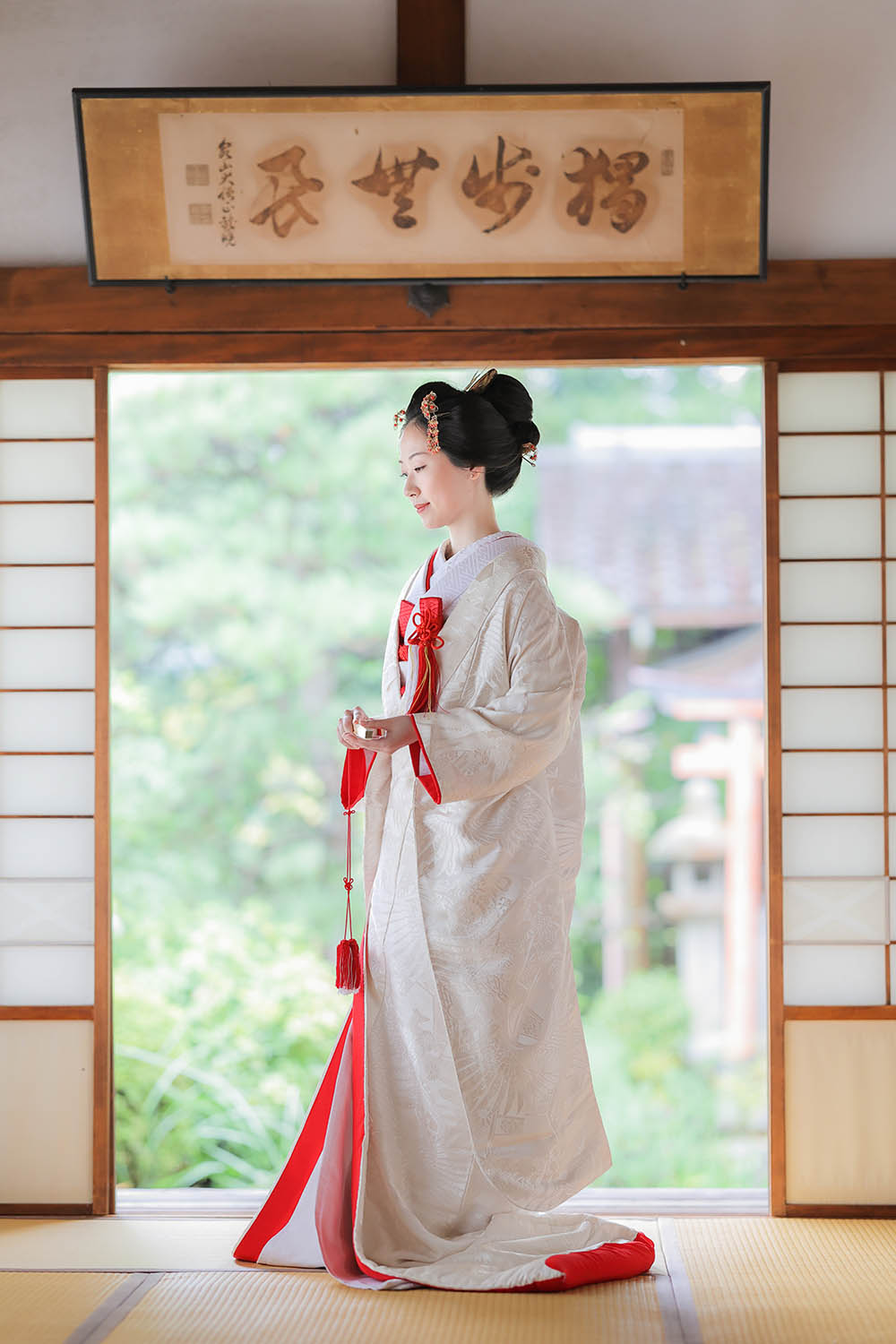 新日本髪＆赤ふきの白無垢で京都で前撮り | 京都で和装前撮り・フォト