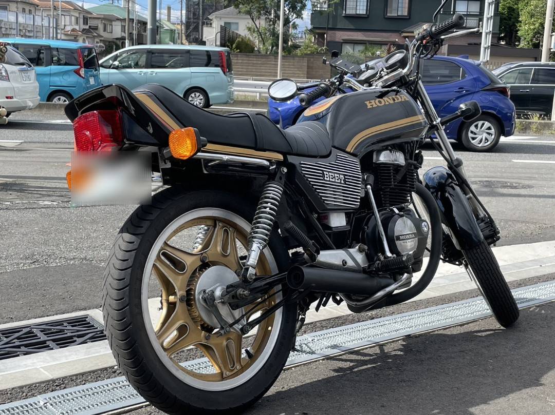 投稿詳細｜MOTOCLE CB400N ホーク3 ホーン タンクゴム ステー（400T