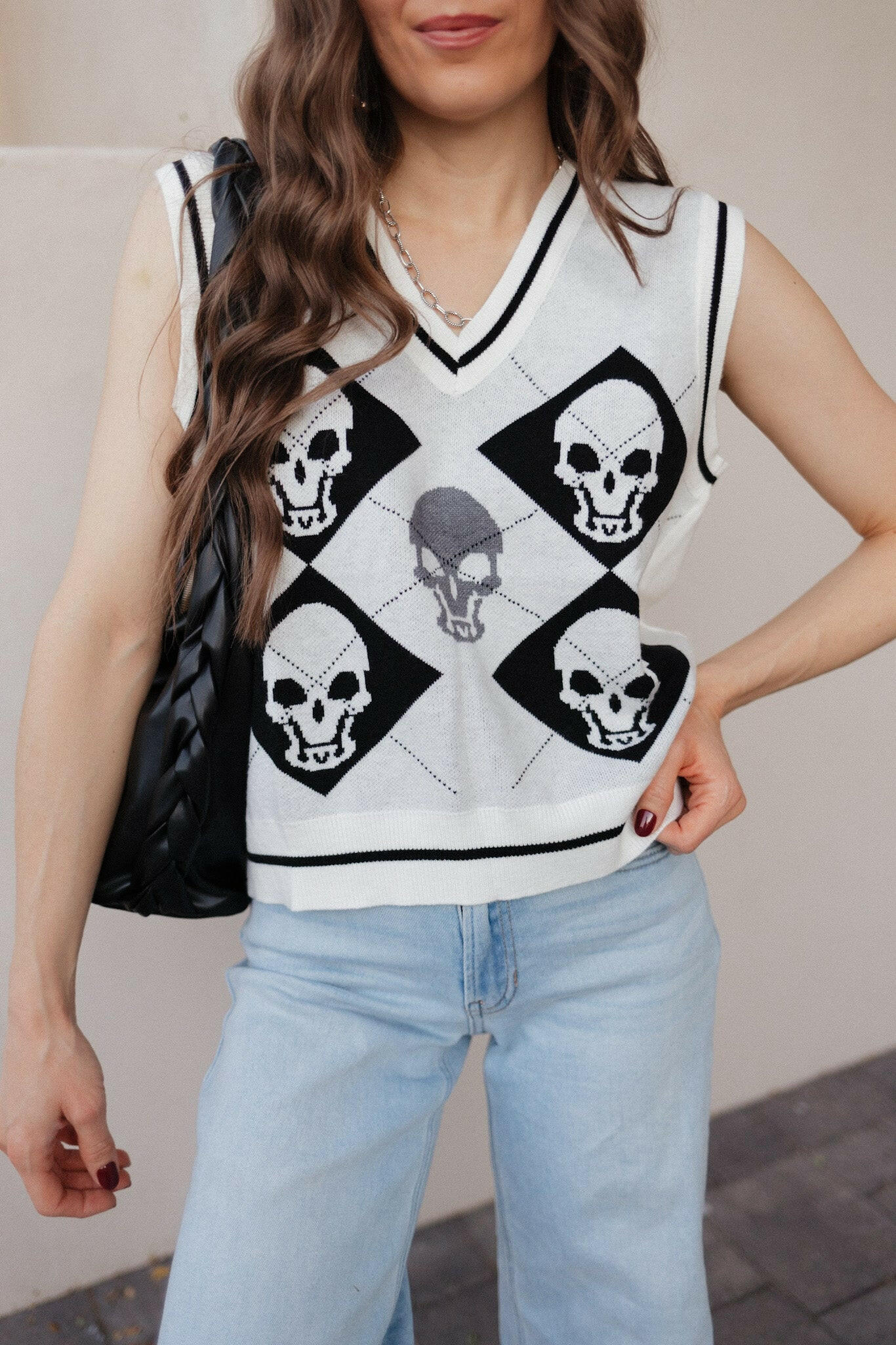 Skull Contrast V-Neck Sweater Vest Bold Style