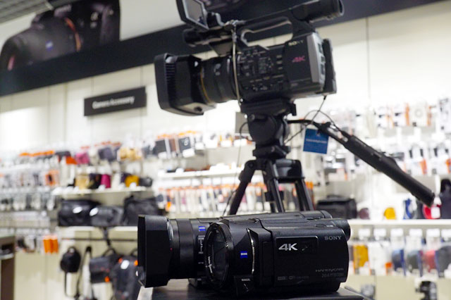 SONY FDR-AXP35 ハンディーカム 4K ビデオカメラ プロジェクター SONY