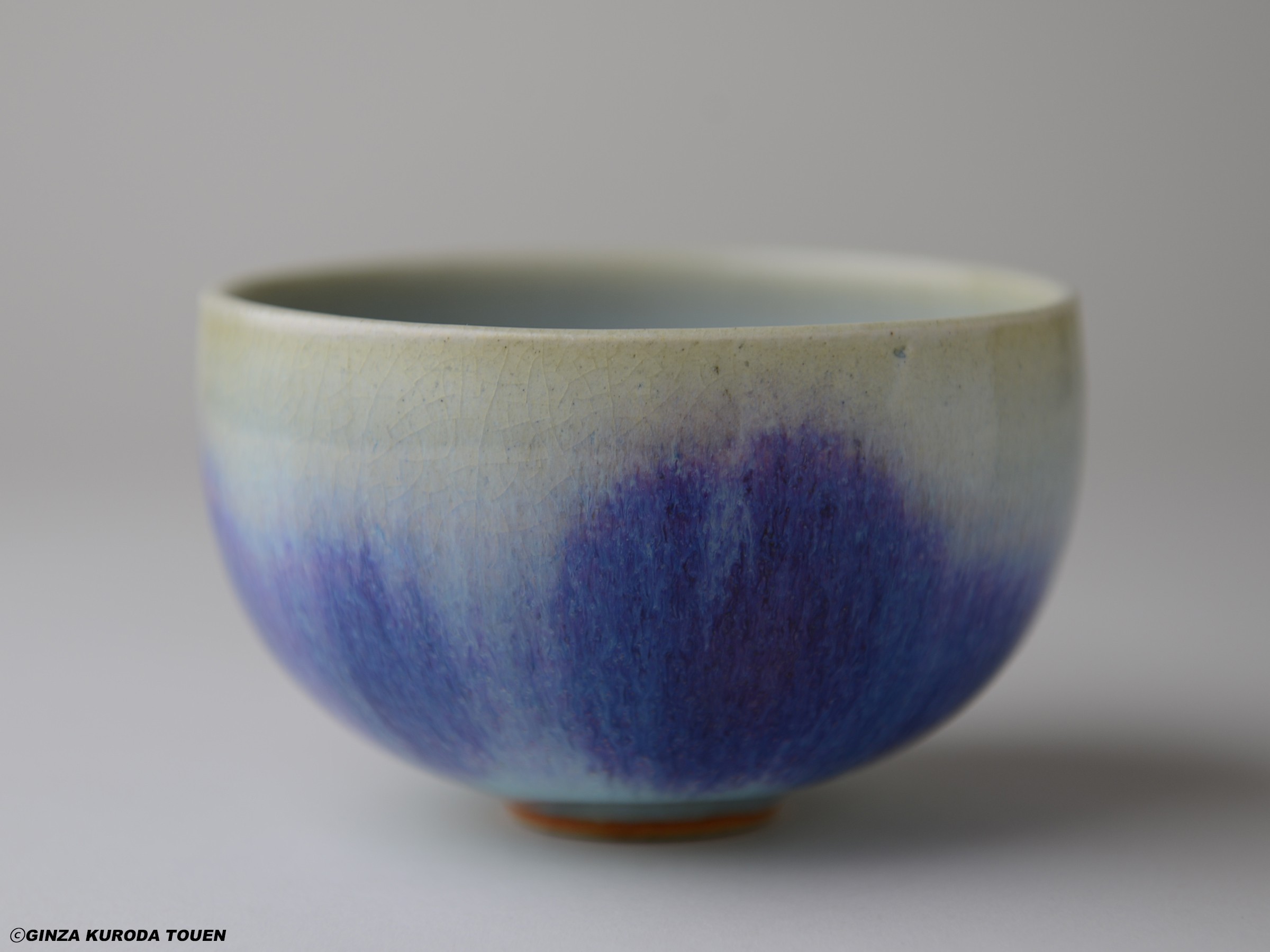 河井寛次郎 兎糸文火焔青茶碗 [鐘渓窯] | 銀座 黒田陶苑