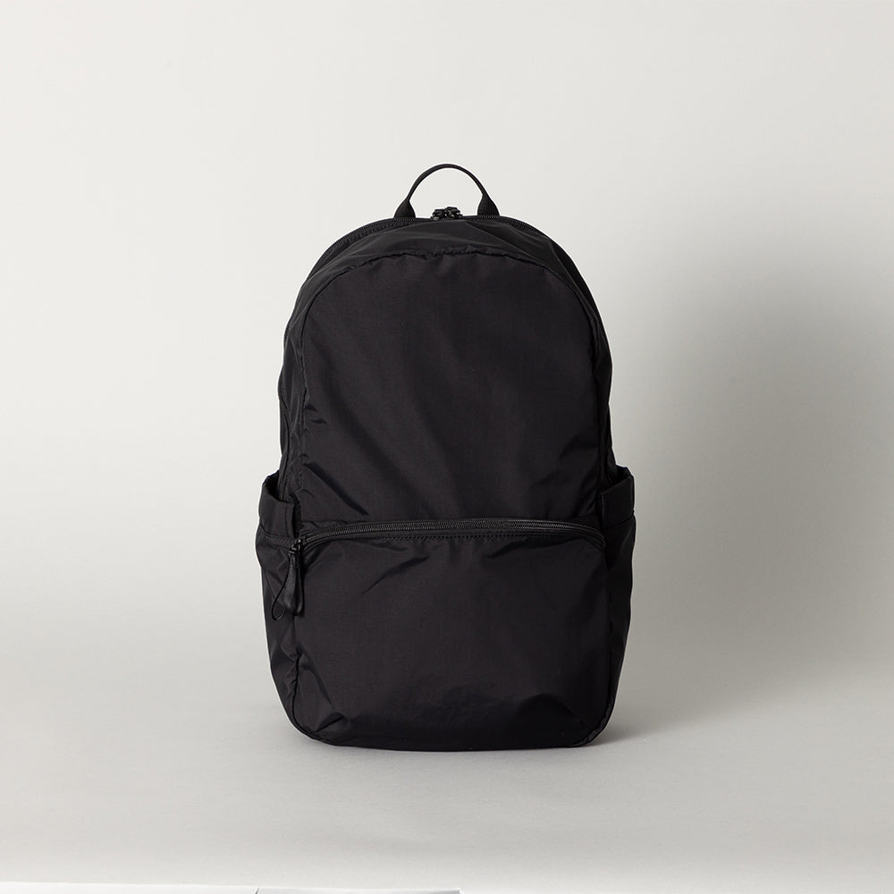 再入荷】軽量 リサイクルナイロン リュック L 日本製 – kuros.style