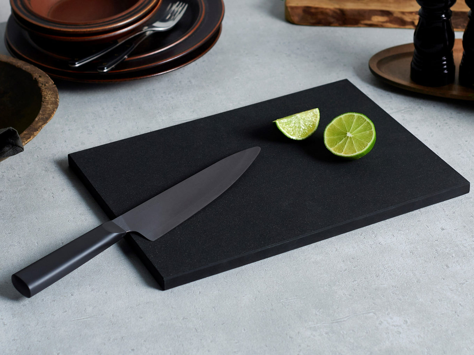 新発売】まな板『ブラックカッティングボード』とは？ – 京セラ