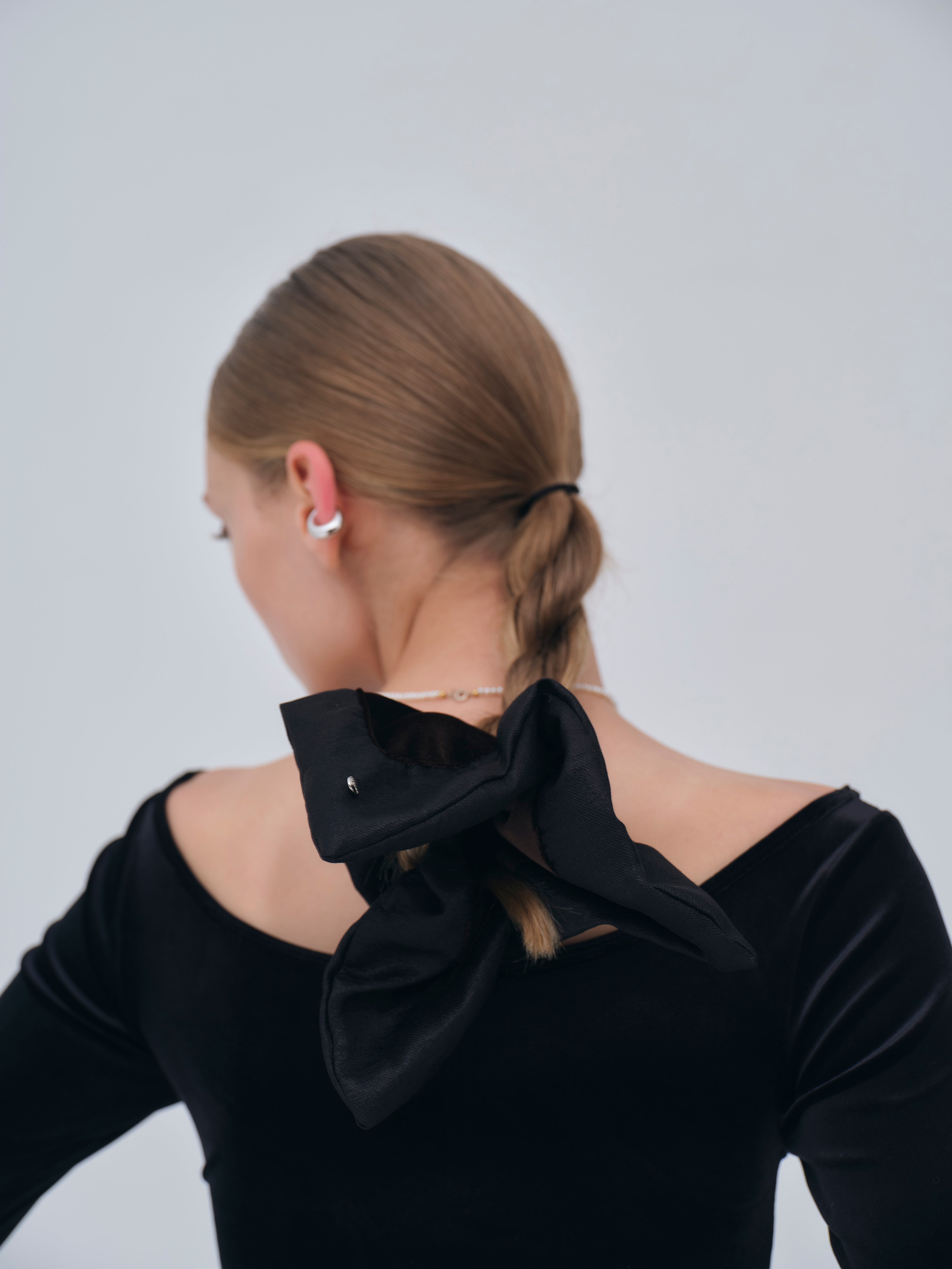 Sharp Neck Velour Tops – L'AUBE BLANC