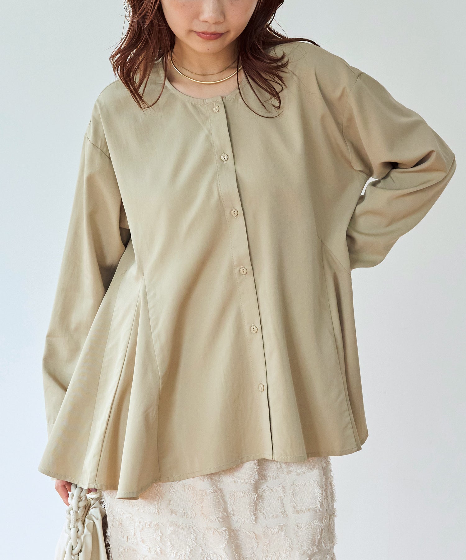 好機能シリーズ】抗菌/防臭 ペプラムフレアブラウス | ラビアンジェ