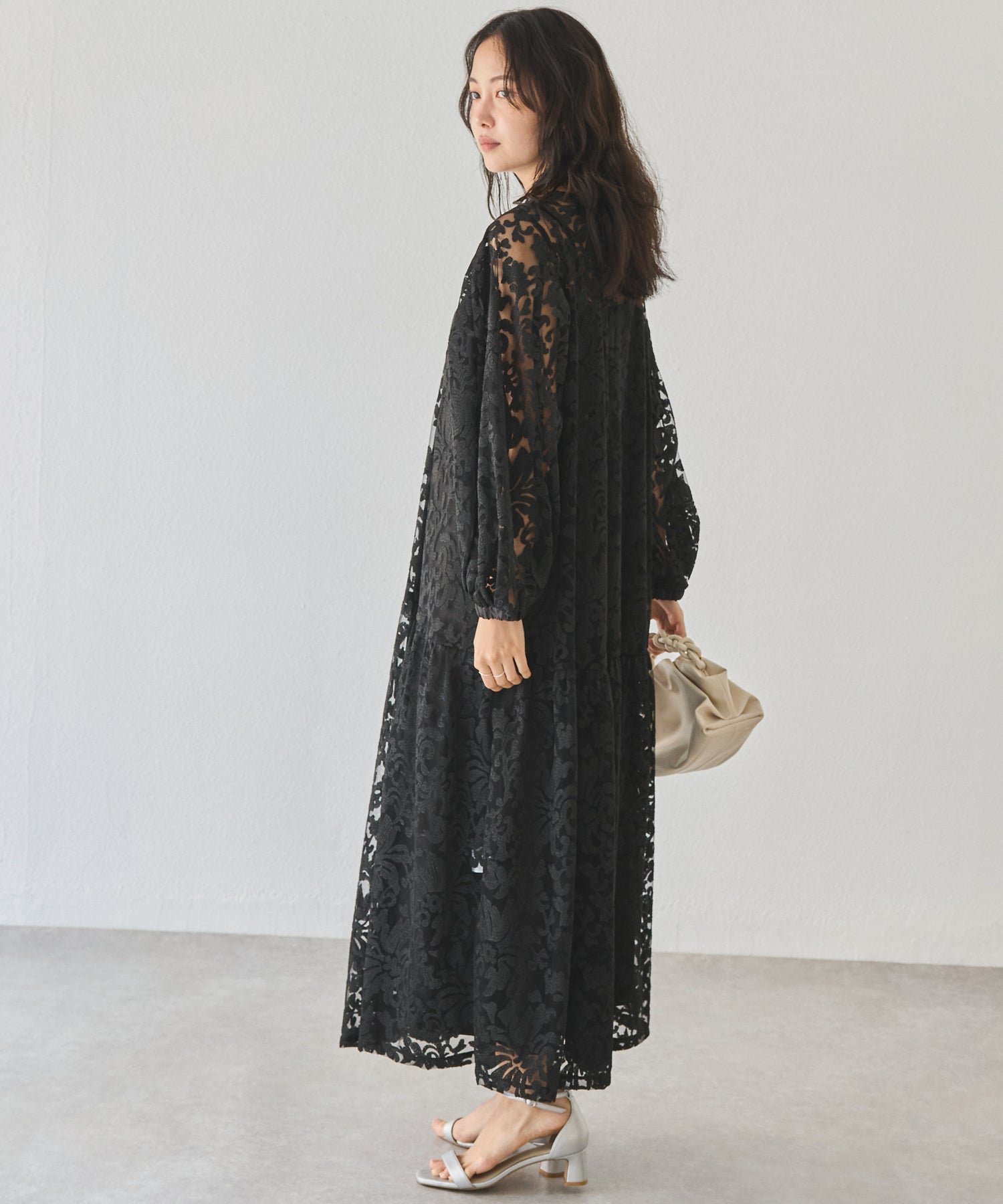 フラワー刺繍ワンピース(インナーキャミ付き) | ラビアンジェ-⼤きい