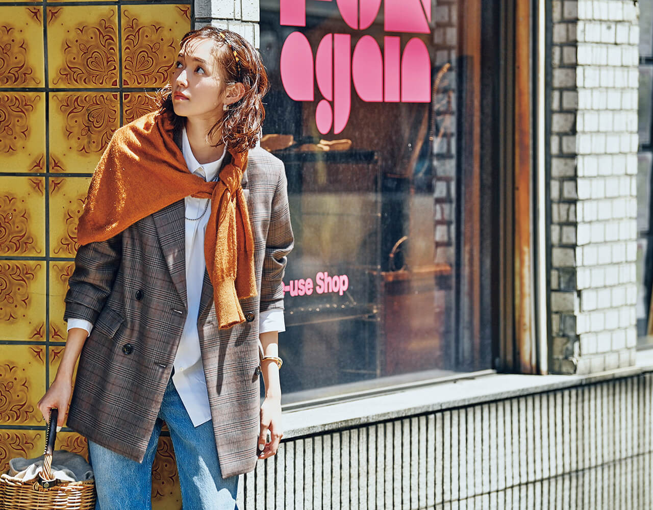 2022秋【佐藤栞里さんが着る”こなれブラウン”コーデ3選】1点投入で