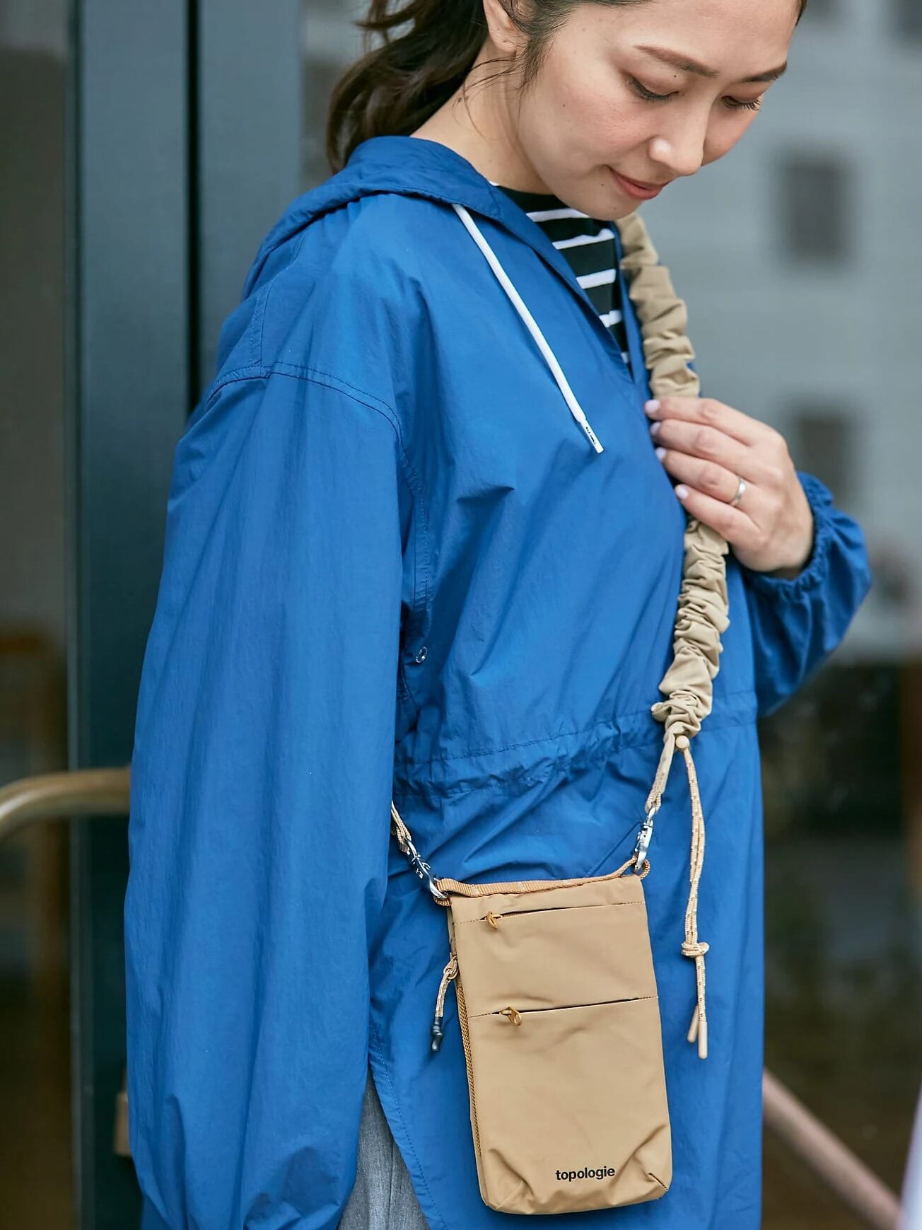 とにかく便利！スマホから水筒まで携帯できちゃう〈トポロジー〉の