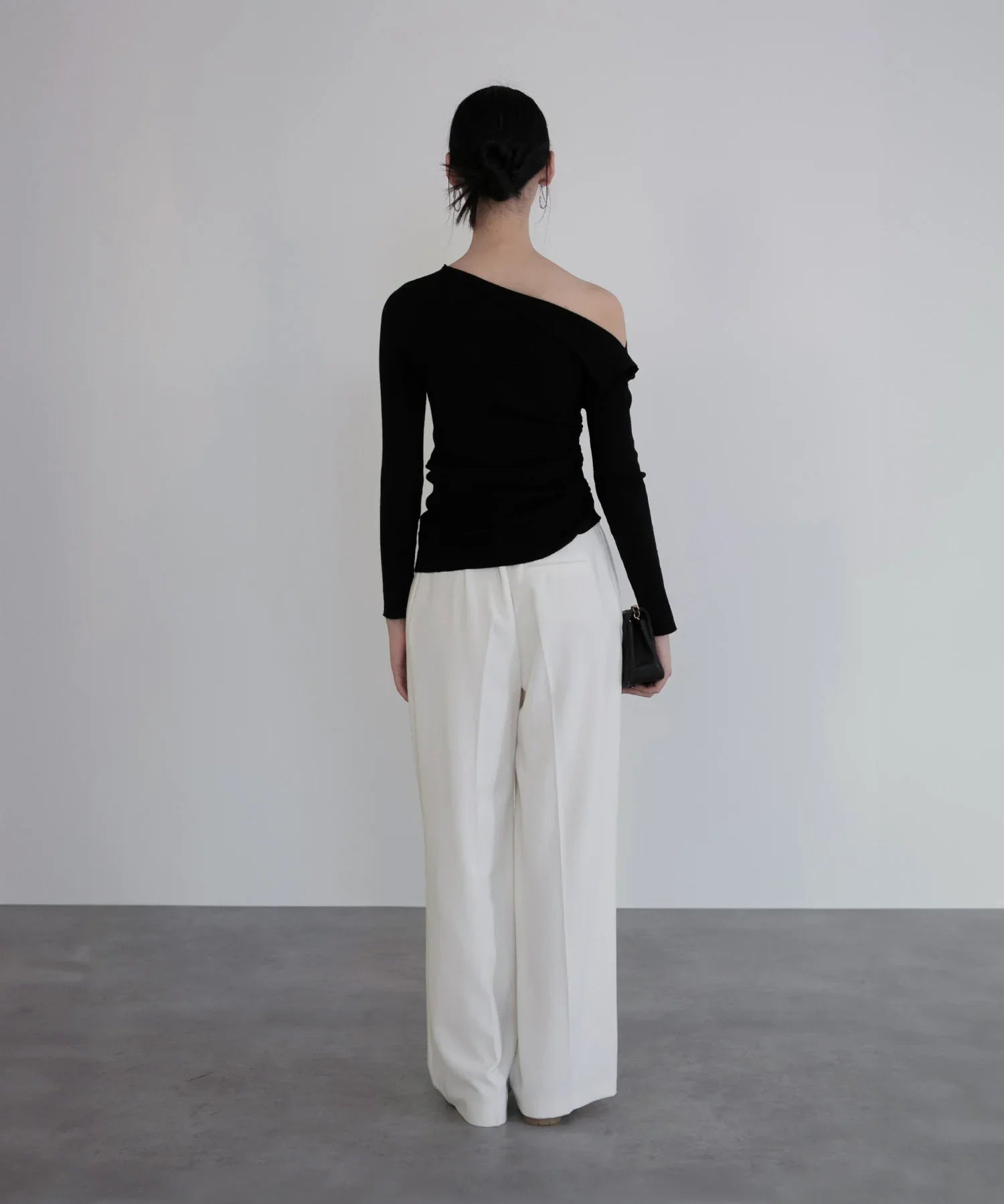 当日発送】アシンメトリーギャザーワンショルダーニットトップス